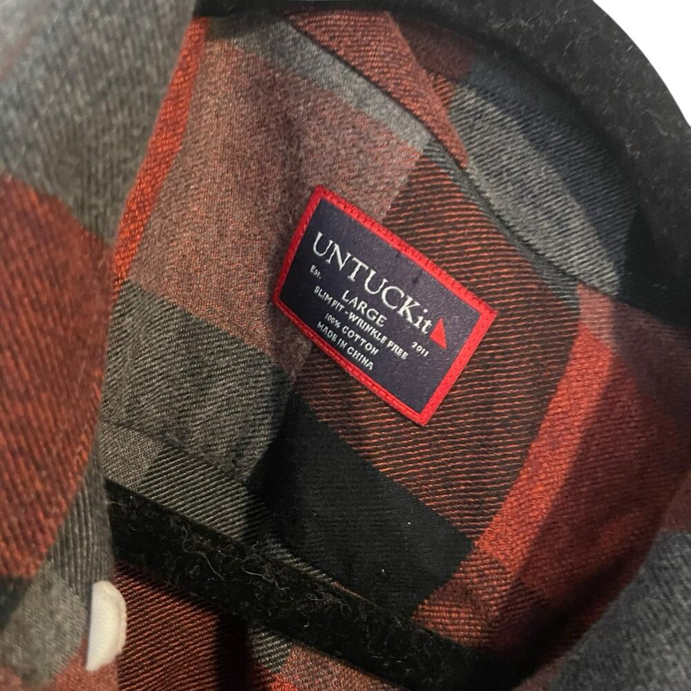 Untuckit Button Down Shirt Men's Large Barrelstone Maroon Plaid Long Sleeve - Picture 2 of 6